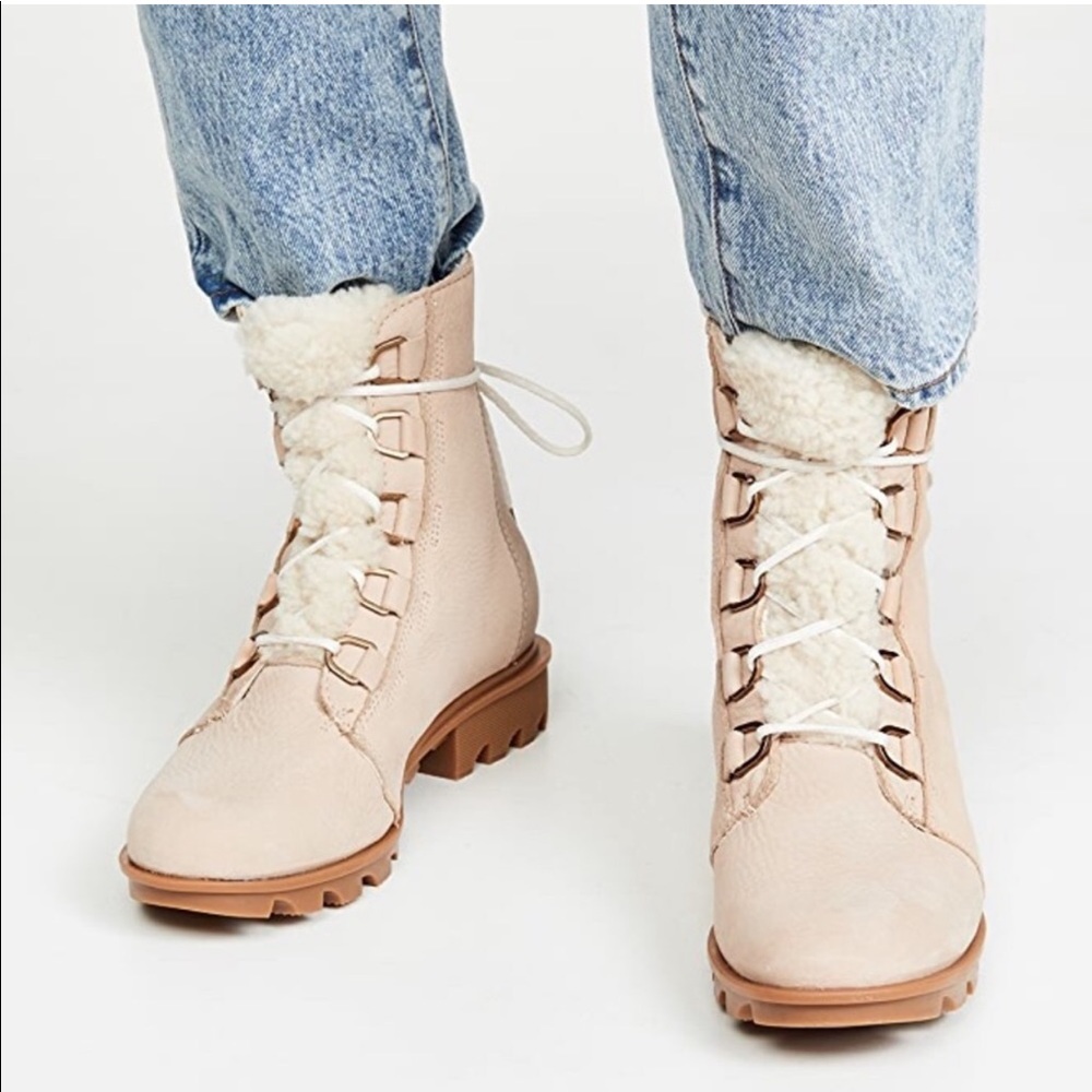 NEW Sorel Phoenix Short Lace Lux Cozy Boot - 8.5